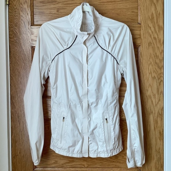LULULEMON Cream Run Essential Jacket Size 6 - Picture 3 of 14